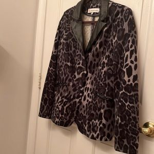 Blazer jacket- size medium- faux leather collar excellent condition